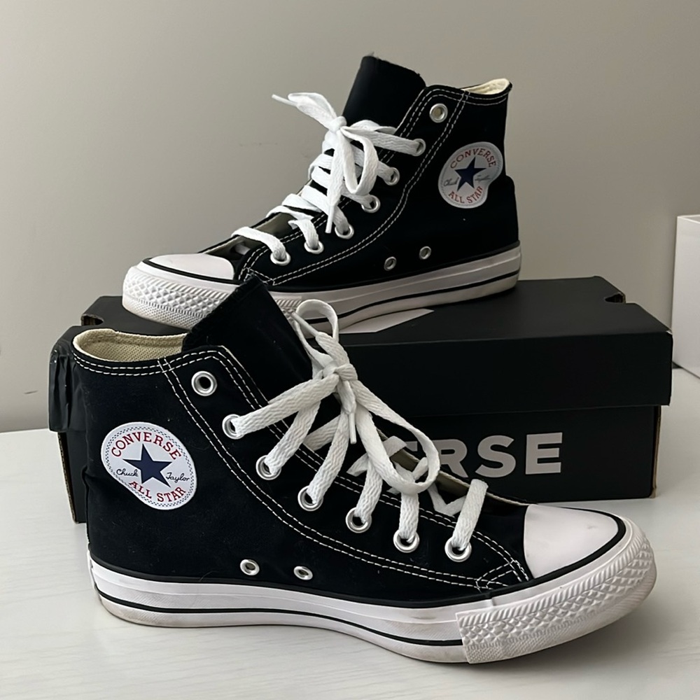 black converse hightop all stars size 8